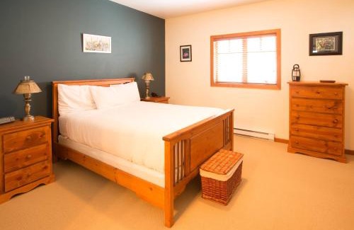 Rossland House | Silver Tip 2 Bedroom Condo