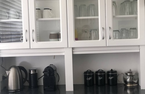 Silver Sands House | SilverSands Beachhouse 100mts frm Beach Sleeps 11
