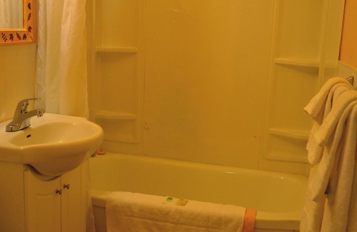 Bay Roberts Hotel | Silverwood Inn