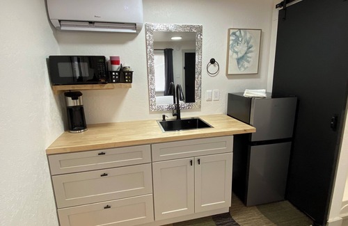 Athol Hotel | Silverwood Lodge, 5 Min to Silverwood Theme Park: Room 1