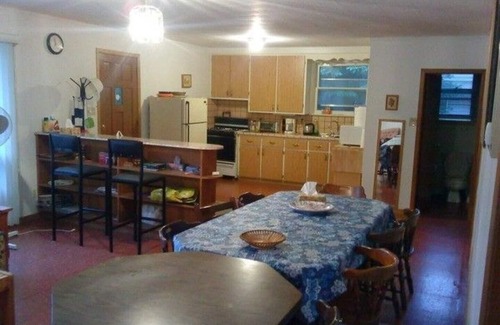 Georgina Cottage | Simcoe Georgina Family Cottage Winter-Summer Rent 1hr from Toronto