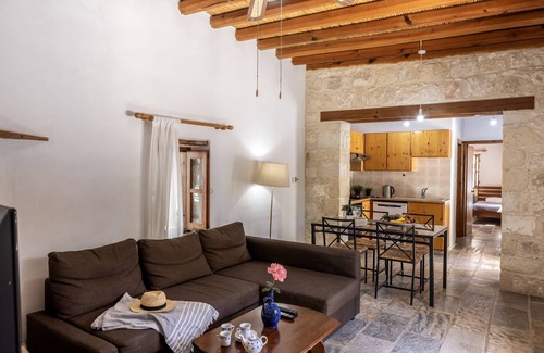 Droushia Villa | Simeon Estate: Cozzy Stone House with Private Pool