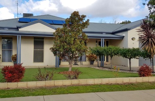 Moama House | Simms Retreat