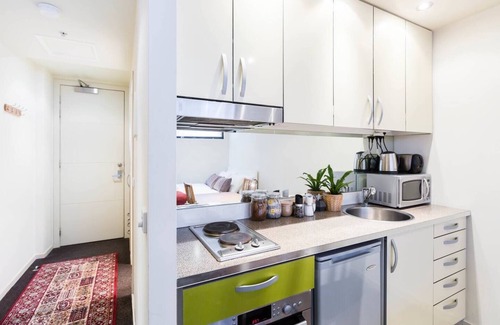 Carlton South Apartment | Simple on Swanston A Central Student Accom Studio