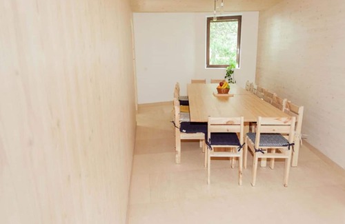 Ibero House | Simplistic Holiday Home in Ibero with Patio