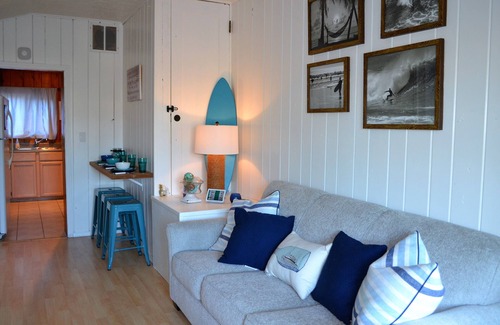Seaside House | Simply Adorable and close to Beach, Restaurants,Brew Pub, Theater, Shops and all