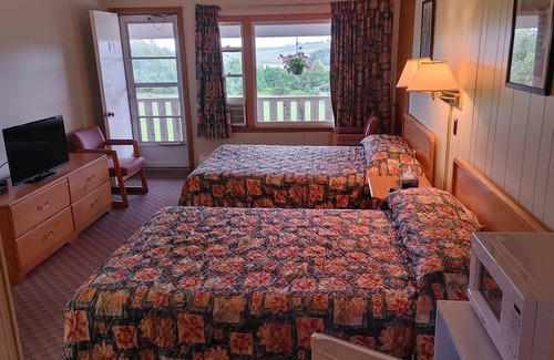 Souris Hotel | Singing Sands Inn Motel
