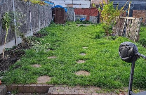 Goodmayes House | Single Bedroom near London Seven Kings Train Station