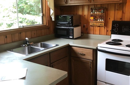 McKellar Cottage | Single Family Cottage Perfect for Families with Kids Charm and Sunset Included