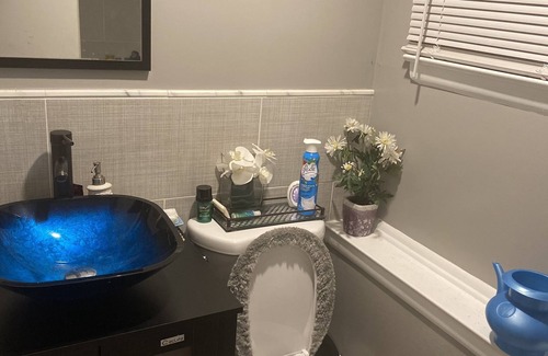 Ewing House | single family house with 5 bathroom 3 bathroom Livingroom family room