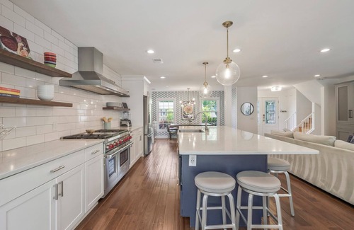 Annandale House | Single Family Home -Annandale/Fairfax/Falls Church - 5 BD 3 BA - Long Term Stay