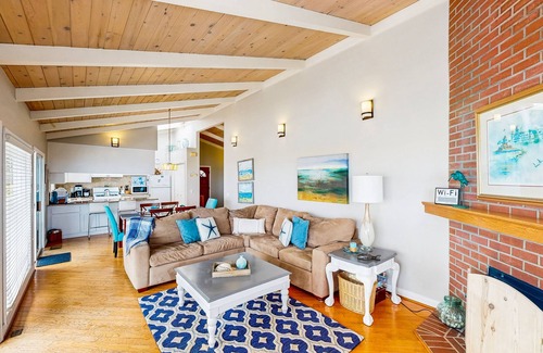 Park Hill House | Single floor home w/ocean views, close to beach - dog friendly & easy access