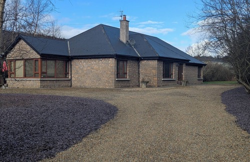 Ballaghkeen House | Single level home in village location