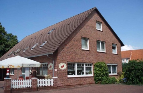 Esens Apartment | Single room 5, guesthouse Strandmuschel - Gästehaus Strandmuschel