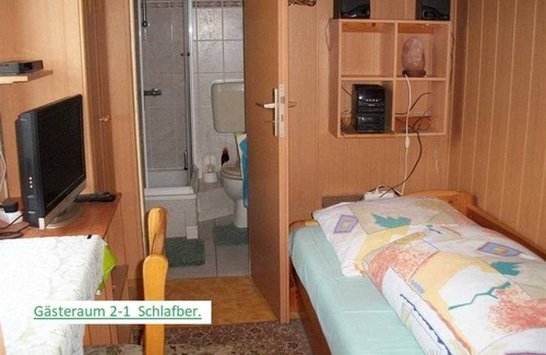 Neubrandenburg Cottage | Single Room (GR 2-1) - Mellin House