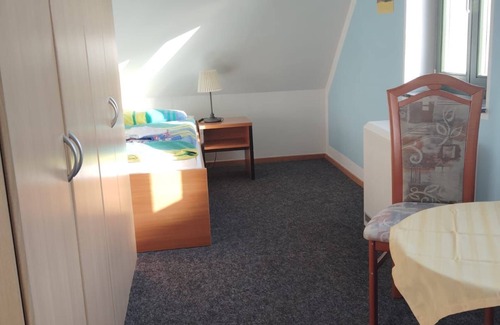 Eggesin Bed & Breakfast | Single room (room 25) with extra bed - Gästehaus EJS e.V. Eggesin