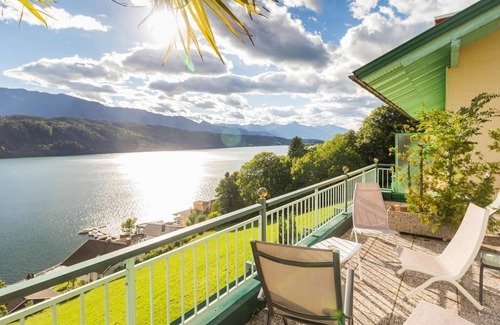 Millstatt Bed & Breakfast | Single room with balcony and lake view - Gästehaus Libelle