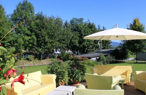 Loretto House | Single room with shower or Bathroom, toilet - Airporthotel Salzburg