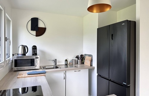 Les Attaques Apartment | Single storey apartment, bright, free parking