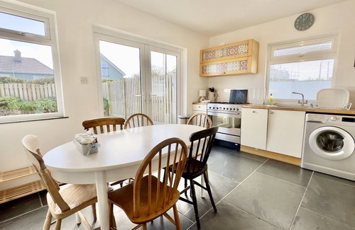 Trevone House | Single storey Holiday Home with detached double annexe, In Trevone, Padstow