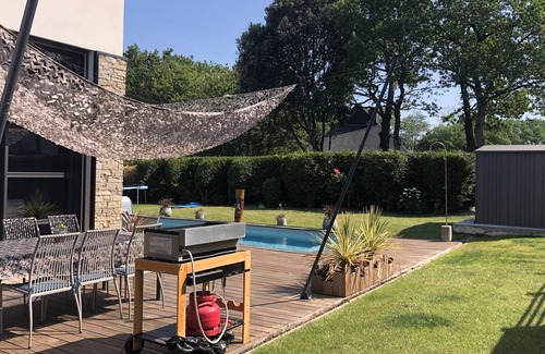 Ploeren House | Single storey house with private pool 5 minutes from Vannes