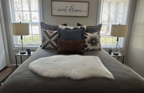 Littleton House | Single-Wide Stunner: Lake Access, Recreational Park, Super Cozy, Dog Friendly!