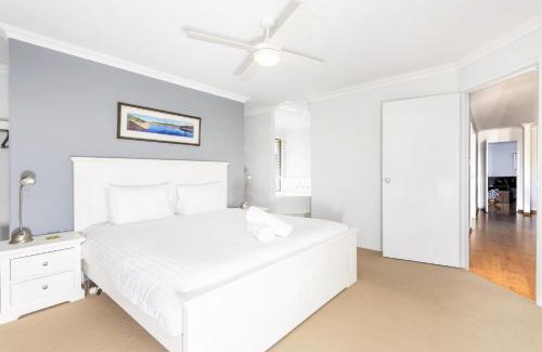 Golden Bay House | Singleton Impressions - EXECUTIVE ESCAPES