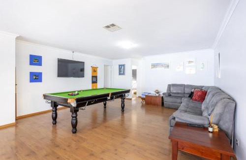 Golden Bay House | Singleton Impressions - EXECUTIVE ESCAPES