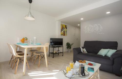 Trinitat Apartment | SingularStays Calderon