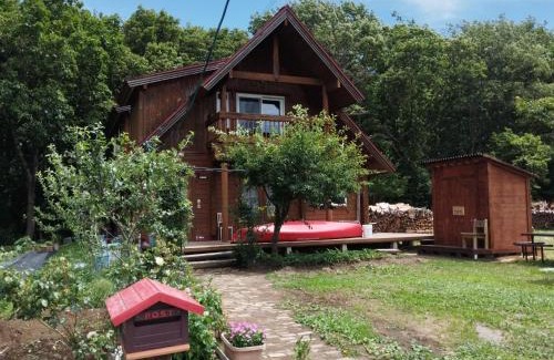 Hashikami Hostel | Siodomi Marinki share wood house separate rooms