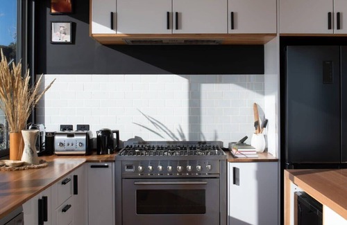 White Beach House | Siren Tasmania Summar