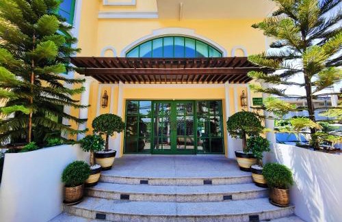 Wat Bowon Niwet Hotel | Siri Ratchadamnoen Bangkok Hotel