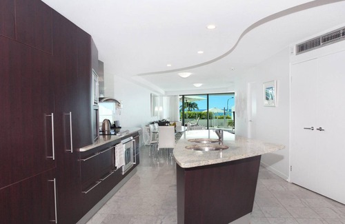 Mooloolaba Apartment | Sirocco 202 by G1 Holidays - Two Bedroom Beachfront Apartment in Sirocco Resort