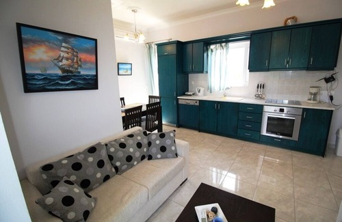 Sidari House | *Sissy's Rose Garden Apartment* (2st floor)