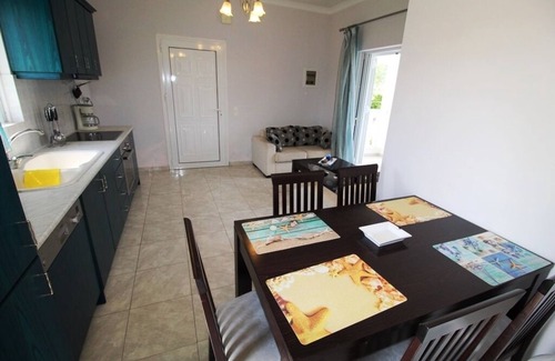 Sidari House | *Sissy's Rose Garden Apartment* (2st floor)