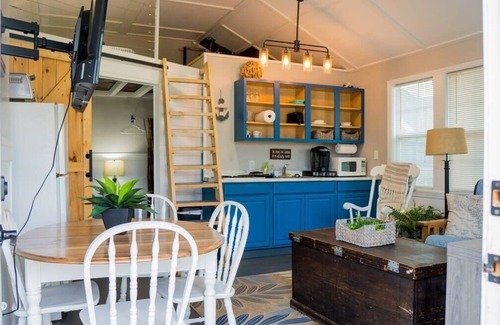 Sister Lakes Cabin | Sister Lake Cottages - private cottage community!