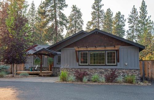 Sisters House | Sisters Basecamp - Meredith Lodging