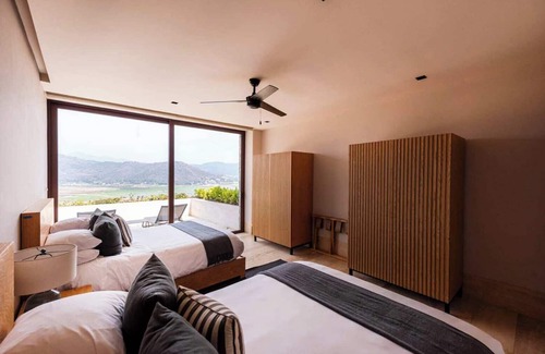 El Santuario House | Sisú: Your One-on-One with Nature