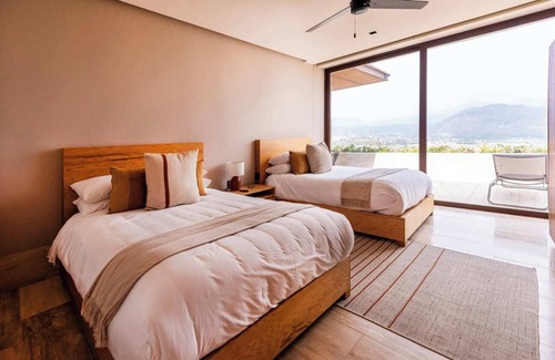 El Santuario House | Sisú: Your One-on-One with Nature