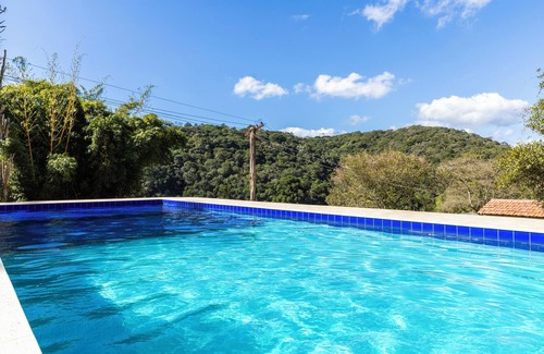 Ibiuna House | Sitio Natureza piscina e churrasqueira