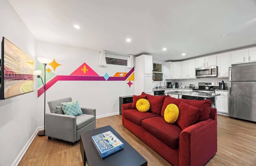 Phoenix Hill Apartment | Six 1-BR Units | Group-Friendly Stay Near NuLu!
