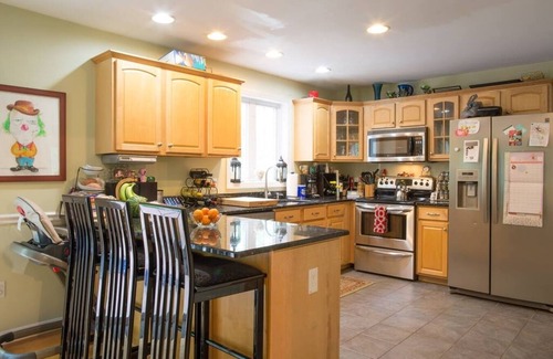 Somersworth House | Six-Bedroom Family Retreat