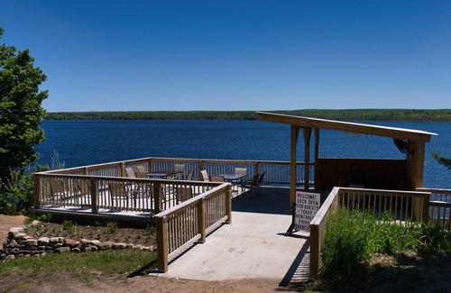Au Train Cabin | Six bedroom lake front cabin with hot tub and outdoor fire pit