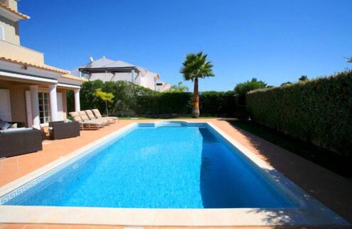 Vale do Garrao Villa | Six bedroom Varandas do Lago villa with Games Room and Pool T119 - Almancil, Algarve