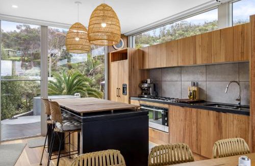Separation Creek House | Six Degrees