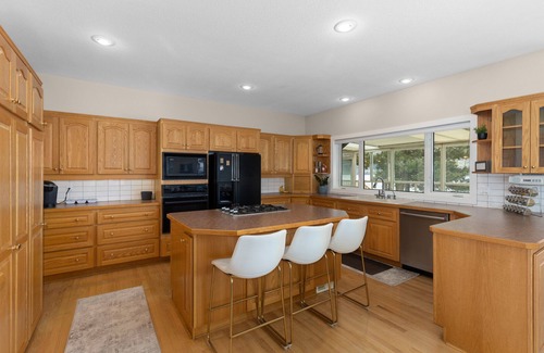 Okanagan-Similkameen House | Skaha LakeFront BnB: Your Lakefront Home-Away-From-Home