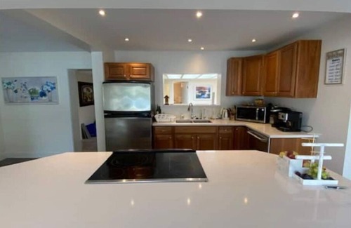 Okanagan-Similkameen House | SkaHaven- Direct Lakefront