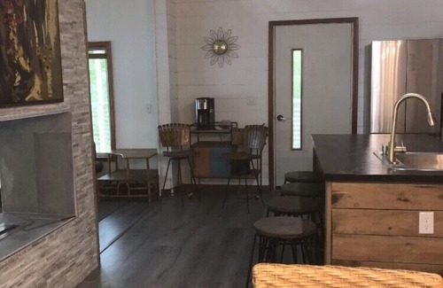 Moravia Cabin | Skaneateles direct lakefront 3 bedroom cabin with 1 bedroom guest cabin