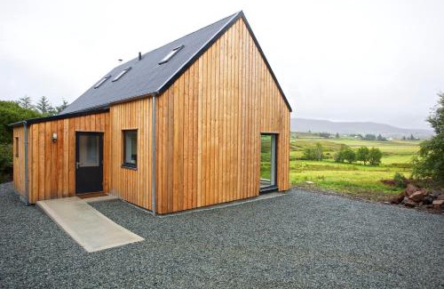 Skeabost House | Skeabost Wood Cottage