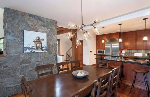 Nordic Estates House | Ski Access Townhouse w/Hot Tub & Incredible Views